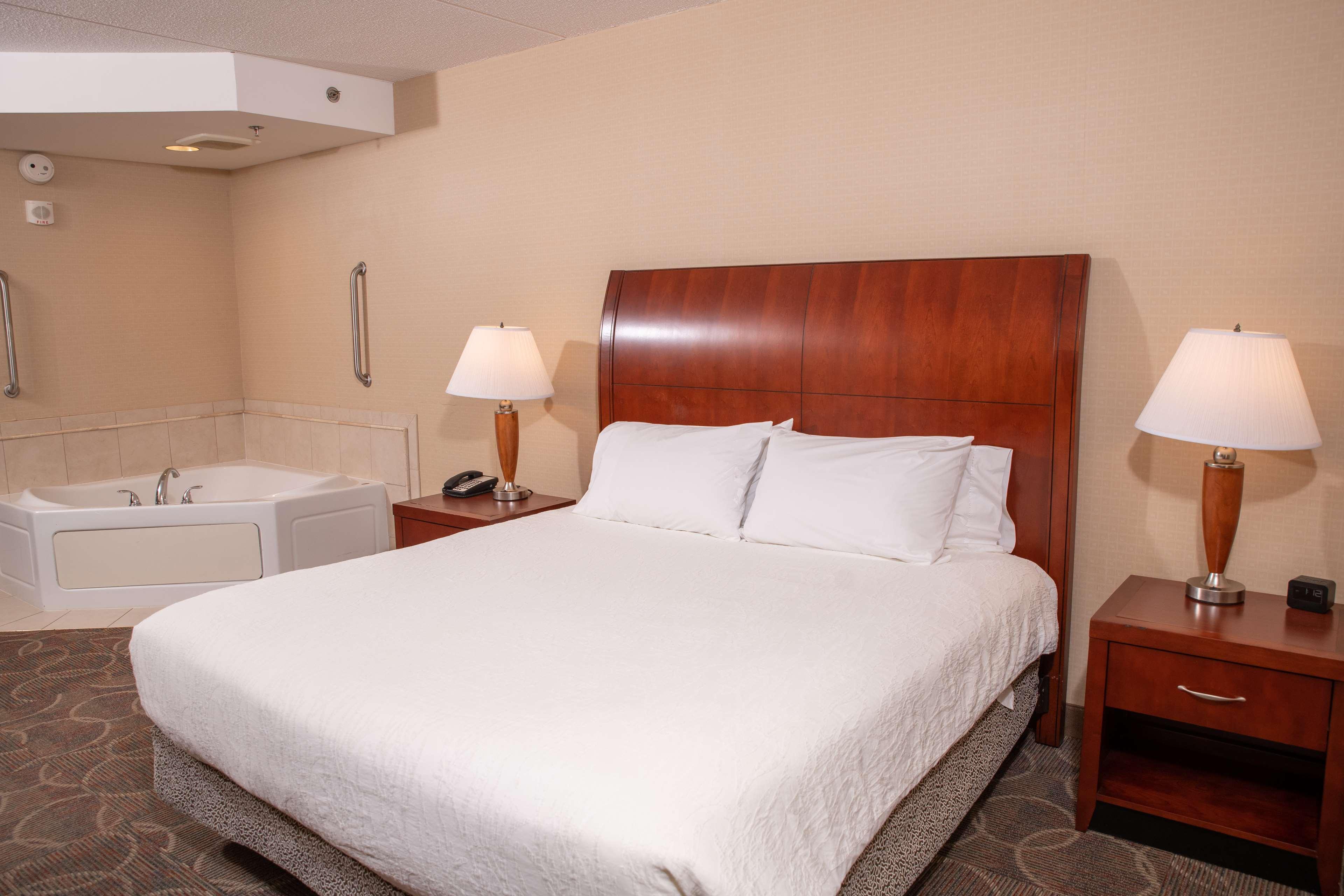 Hilton Garden Inn Erie Kearsarge Eksteriør bilde